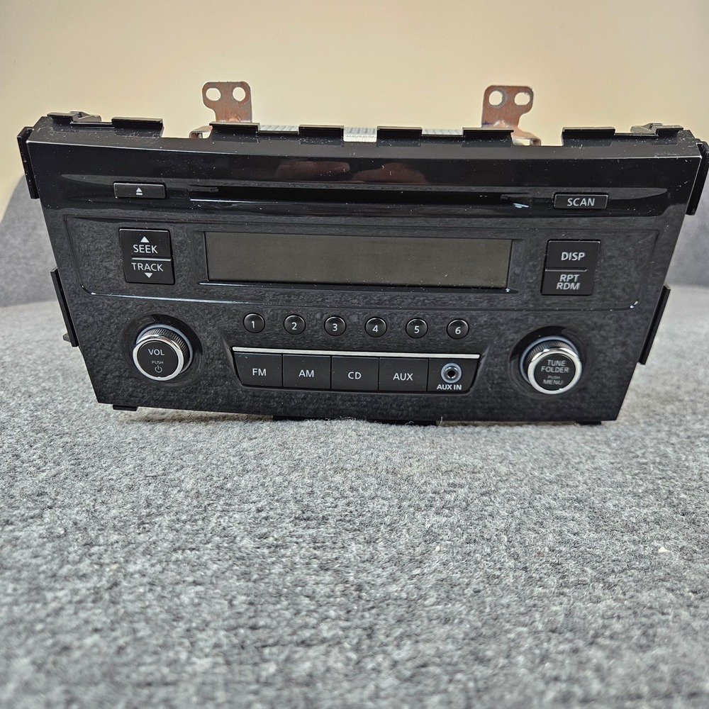 Nissan Radio CD Player AM FM AUX Head Unit PN-3378I 28185 3TB0G 2015 OEM Clarion